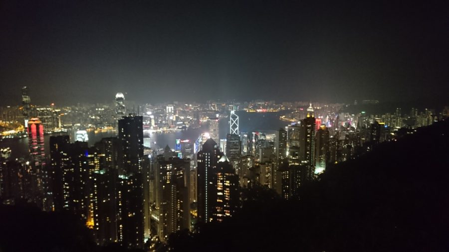 香港で素晴らしい夜景を見下ろせるリーズナブルなレストラン